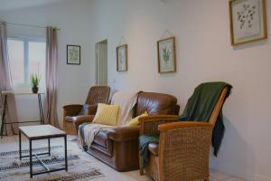 Maisons de vacances Small House with pool : photos des chambres