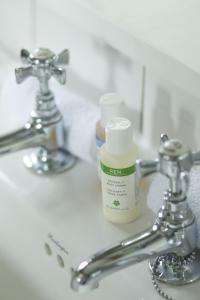 The Manor at Sway – Hotel, Restaurant and Gardens