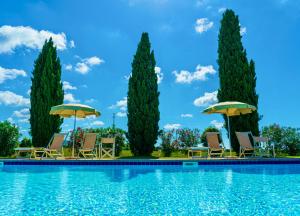 Two-Bedroom Apartment with Garden and Sea View (5 Adults)