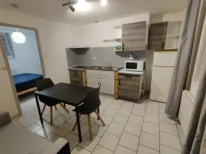Appartement calme au centre ville proche tribunaux - Cuincy