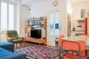 GuestHost - Porta Romana Apt near Bagni Misteriosi