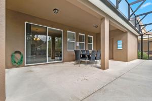 5 Bedrooms 4 Bathrooms Solterra 5272 Oa