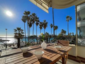 Two en-suite bedroom apartment on La Croisette - Sea view