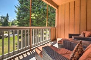 Kouls Retreat Condo 2 Mi to Lake Wenatchee