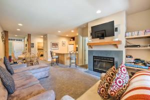 Kouls Retreat Condo 2 Mi to Lake Wenatchee