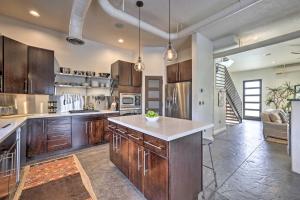 Custom Home Less Than 2 Mi to Downtown Boise