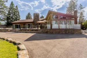 Flathead Lake Villa - Main Home - Rollins