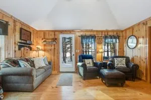 Cabin on the Loop-Lower - Three Lakes