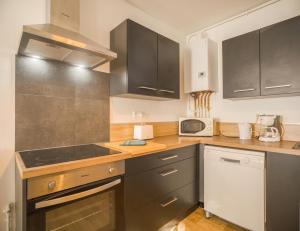 Appartements Le Duplex Troyen - 5 min Hypercentre - Ideal Groupe - Parking Gratuit : photos des chambres