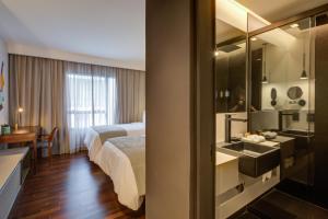 Qoya São Paulo Paulista, Curio Collection by Hilton