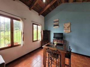 Amplia casa Antigua Guatemala con pérgola y jardín