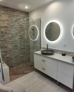 Villas Villa de standing proche Airbus et Meet : photos des chambres