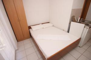 Apartments by the sea Podaca, Makarska - 6752