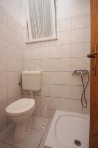 Apartments by the sea Podaca, Makarska - 6752