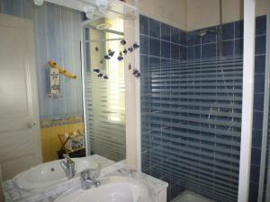 Appartements Villa in Port Blanc with Sea View : photos des chambres