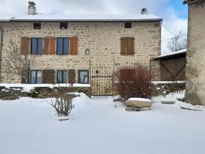 Maisons de vacances Gite Chalmazel-Jeansagniere, 4 pieces, 7 personnes - FR-1-496-253 : photos des chambres