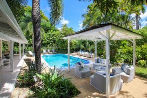 Amazing Villa with Pool 5 mins from Beach - Palm Grove 1 home by Bluescape