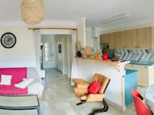 Appartement de Standing F3 à Amélie-les-Bains – Terrasse, Garage, Wi-Fi, Proche Thermes - FR-1-703-25