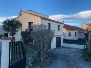 Maison Céret, 3 pièces, 6 personnes - FR-1-703-28