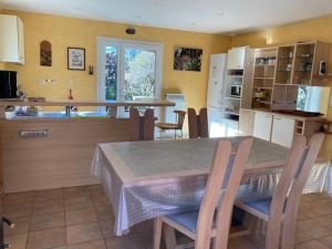 Maisons de vacances Maison Ceret, 4 pieces, 6 personnes - FR-1-703-49 : photos des chambres