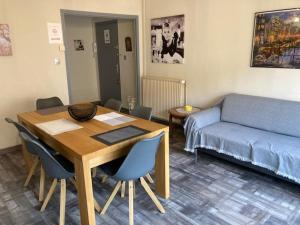 F3 lumineux avec terrasse, garage, clim et ascenseur à 500m du centre et 800m des thermes - FR-1-703-85