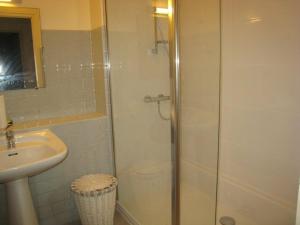 Appartement F3 avec terrasse, parking, Wi-Fi - Idéal cures - Centre-ville Amélie-les-Bains - FR-1-703-87