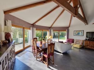 Maisons de vacances Maison plain-pied 4 pers, jardin, BBQ, WIFI, animaux OK - Chatelaillon-Plage - FR-1-706-8 : photos des chambres