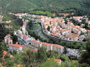 Appartement F3 avec garage et loggia, 4 couchages, proche Thermes et centre-ville, Amélie-les-Bains - FR-1-703-147
