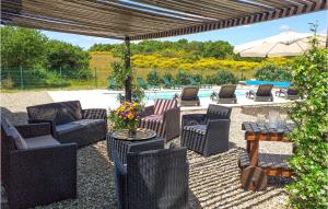 Maisons de vacances Amazing Home In Pardailhan With Wifi, Private Swimming Pool And Outdoor Swimming Pool : photos des chambres