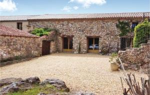 Maisons de vacances Amazing Home In Pardailhan With Wifi, Private Swimming Pool And Outdoor Swimming Pool : photos des chambres