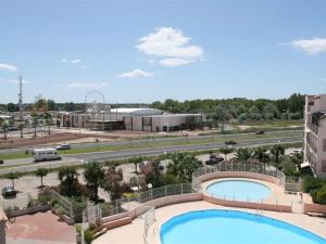 Studio Cabine avec Clim, Piscine, Ascenseur et Parking, Proche Plage et Commerces - FR-1-307-143