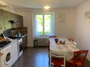 Superbe Villa Piscine Le Céladore de Sarlat Climatisé, 7 Min à pied du Centre