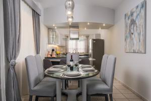 Casa de philippe with unique Seaview 2 from beach