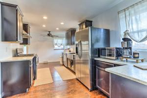 3 Mi to Empower Field Denver Home with Fire Pit