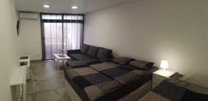 Top Studio in Las Arenas, 4 OG, seitlicher Meerblick, im Herzen von Playa del Ingles, Gran Canaria