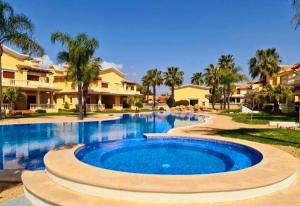 Homefield Gardens by HnM