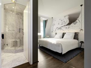 Boutique Junior Suite room in Hôtel Métropole Genève