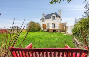 Beautiful home in Plouguerneau with WiFi and 3 Bedrooms