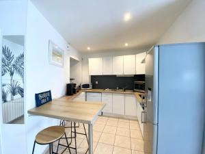 Appartements LE STEIR - Centre ville - Parking - Wifi - Entree autonome : photos des chambres