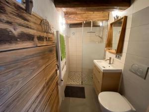 Dans hameau, près des pistes logement de plein pied au calme