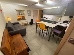 Dans hameau, près des pistes logement de plein pied au calme