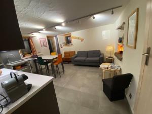 Dans hameau, près des pistes logement de plein pied au calme