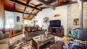 Mammoth Estates #140 condo