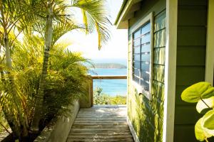 Pelicanos Nest room in Aleli Cottages