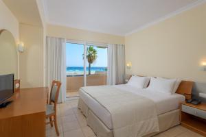 Apartment with Sea View (4 Adults) room in Sun Beach Resort Complex