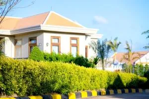 KNN Luxury Hill - Poste Deshayes