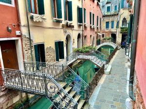 Central Flat Romantic Domus Remedio