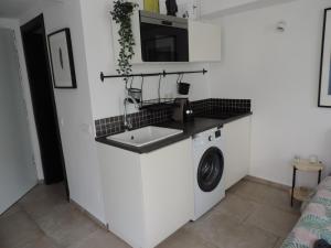 Begonia City Center Apartment 230 BY NAMASTE ELITE