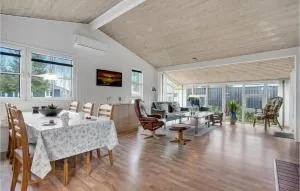 3 Bedroom Beautiful Home In Højslev - Viborg