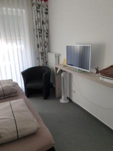 Maje Am alten Binnenhafen